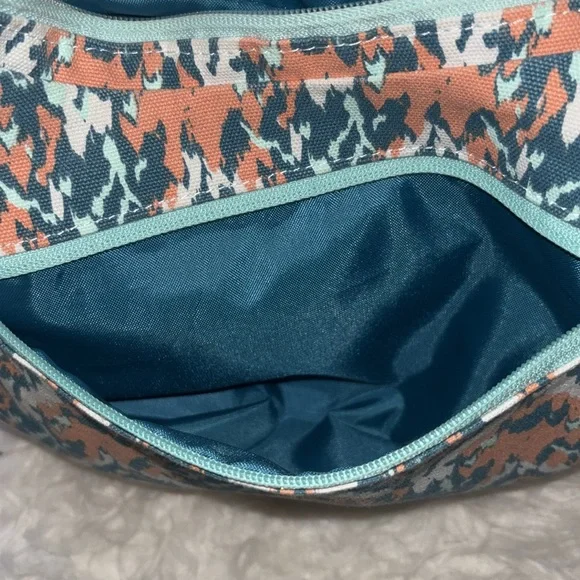 Kavu Sydney Satchel Crossbody Shoulder Bag, 14ā x 10ā - Picture 9 of 15